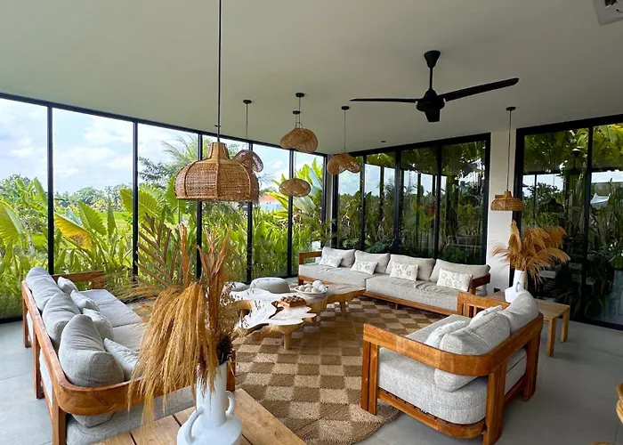 6 Bedroom Luxury Sanctuary In Nature Villa *