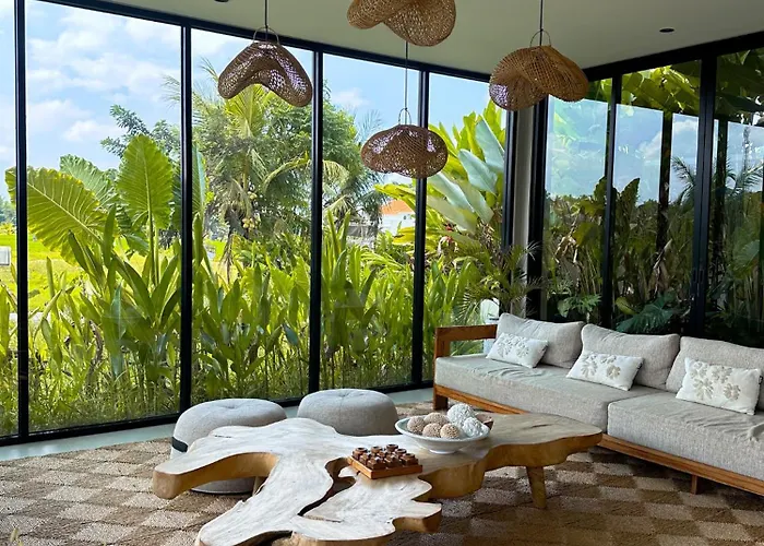 6 Bedroom Luxury Sanctuary In Nature Villa *